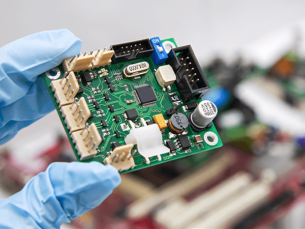 医疗PCBA代工厂筛选指南：技术、质量与服务的黄金三角--成都大雳电子